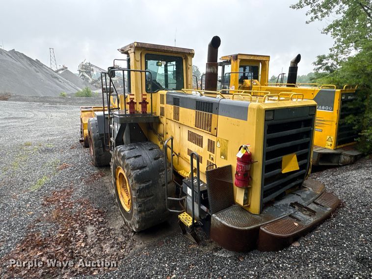 image for item EF1233 2001 Komatsu WA600-3L wheel loader