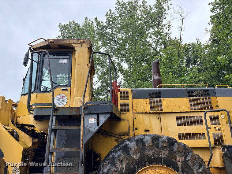 image for item EF1233 2001 Komatsu WA600-3L wheel loader