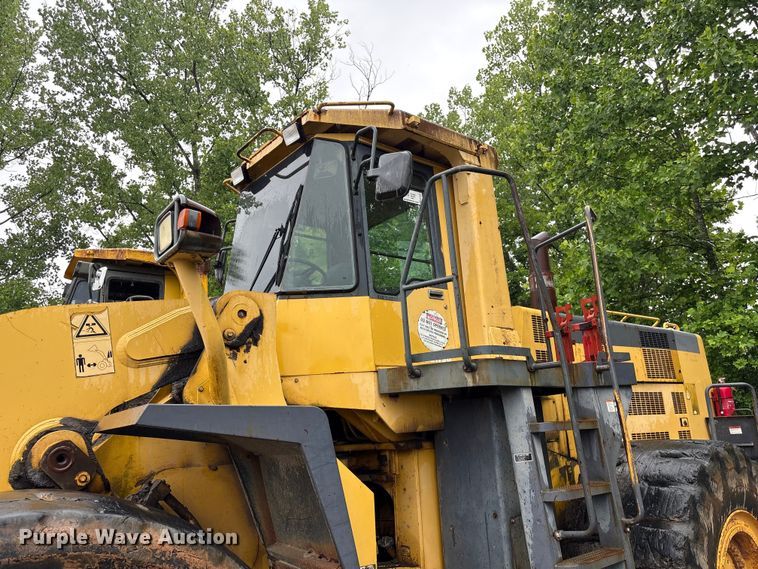 image for item EF1233 2001 Komatsu WA600-3L wheel loader