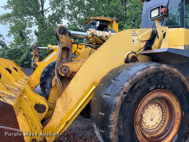 image for item EF1233 2001 Komatsu WA600-3L wheel loader