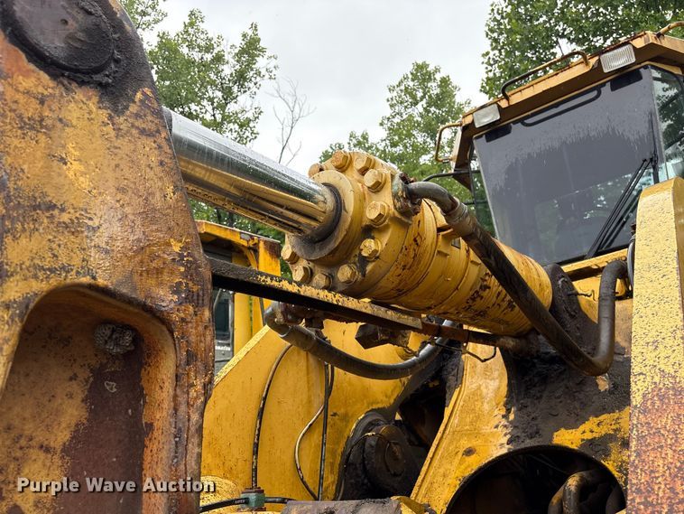 image for item EF1233 2001 Komatsu WA600-3L wheel loader
