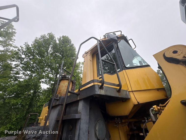 image for item EF1233 2001 Komatsu WA600-3L wheel loader