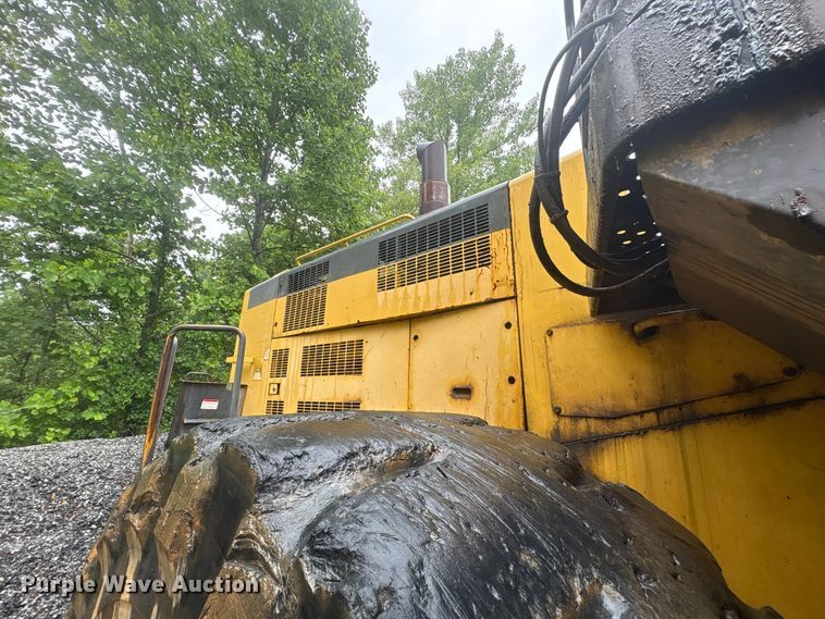 image for item EF1233 2001 Komatsu WA600-3L wheel loader