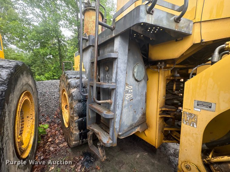 image for item EF1233 2001 Komatsu WA600-3L wheel loader