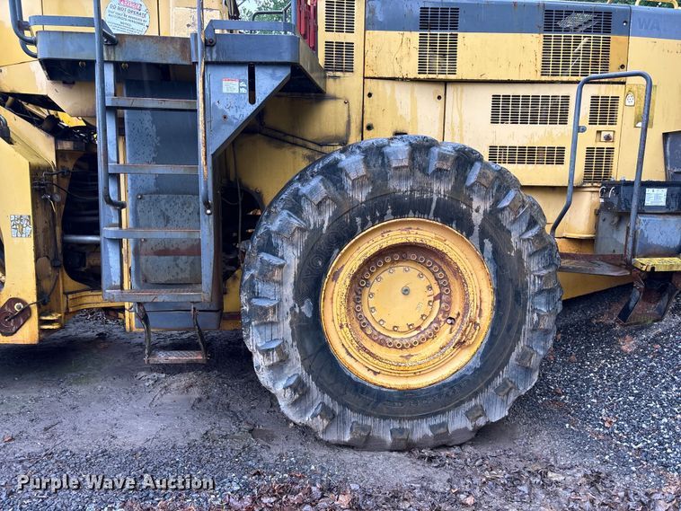 image for item EF1233 2001 Komatsu WA600-3L wheel loader