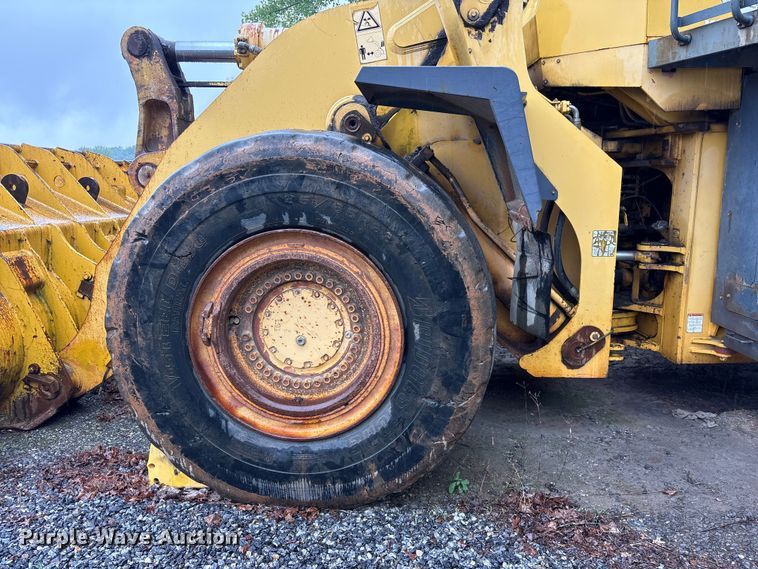 image for item EF1233 2001 Komatsu WA600-3L wheel loader
