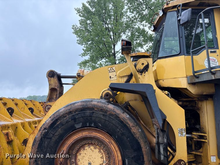 image for item EF1233 2001 Komatsu WA600-3L wheel loader