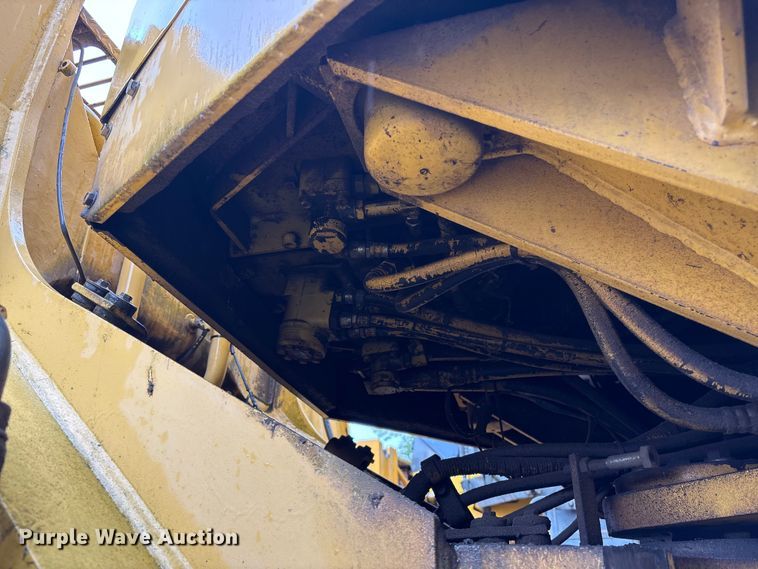 image for item EF1233 2001 Komatsu WA600-3L wheel loader