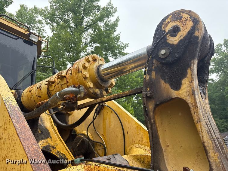image for item EF1233 2001 Komatsu WA600-3L wheel loader