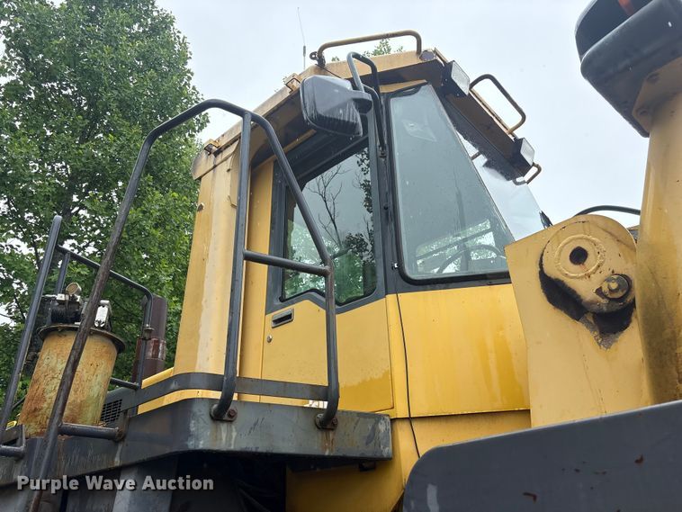 image for item EF1233 2001 Komatsu WA600-3L wheel loader
