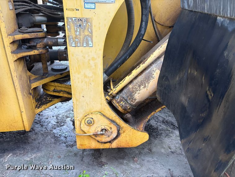 image for item EF1233 2001 Komatsu WA600-3L wheel loader