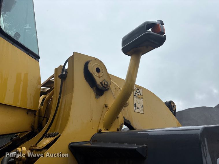 image for item EF1233 2001 Komatsu WA600-3L wheel loader