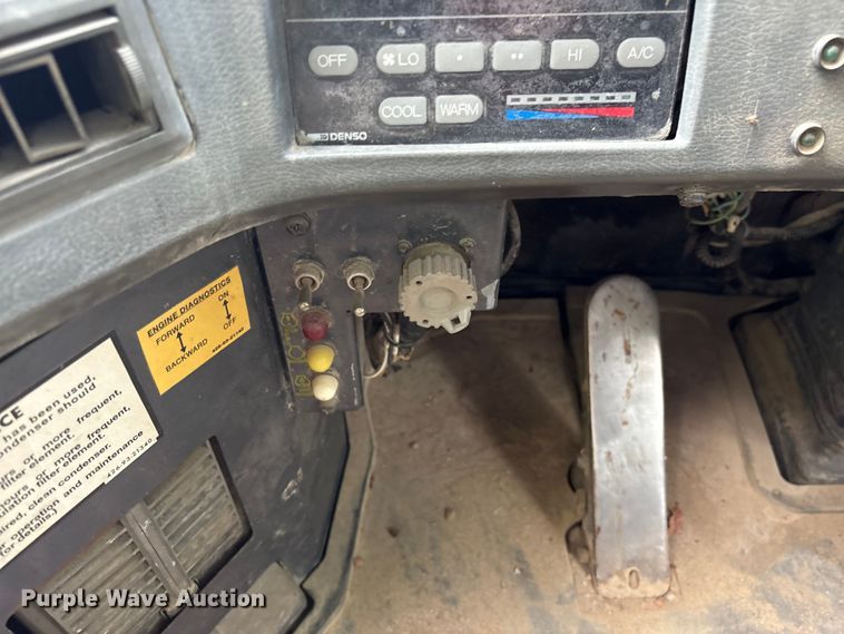image for item EF1233 2001 Komatsu WA600-3L wheel loader