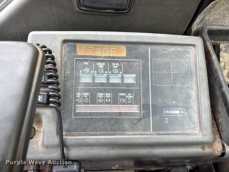 image for item EF1233 2001 Komatsu WA600-3L wheel loader
