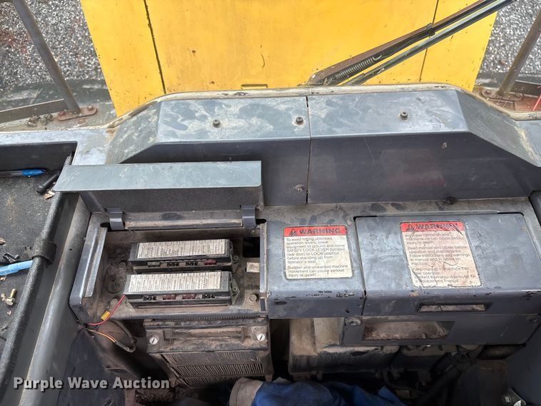 image for item EF1233 2001 Komatsu WA600-3L wheel loader