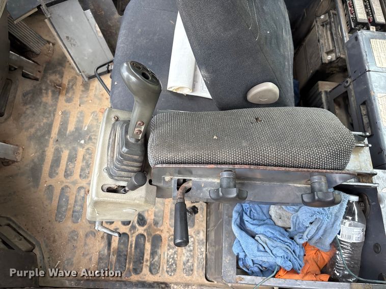 image for item EF1233 2001 Komatsu WA600-3L wheel loader