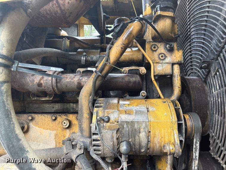 image for item EF1233 2001 Komatsu WA600-3L wheel loader
