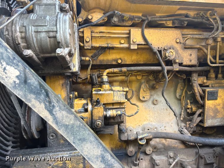 image for item EF1233 2001 Komatsu WA600-3L wheel loader