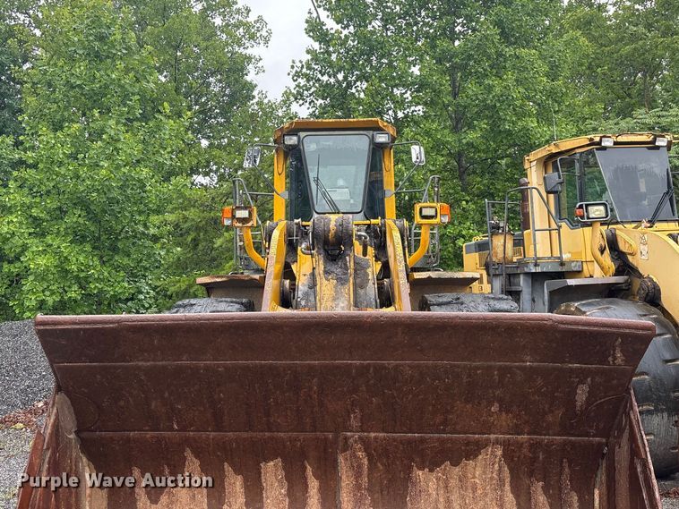 image for item EF1234 1996 Komatsu WA600-1LC wheel loader