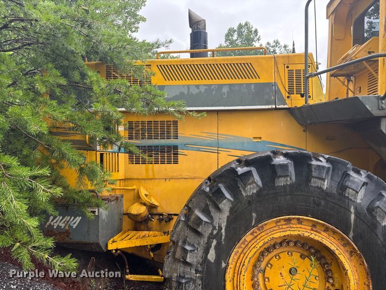 image for item EF1234 1996 Komatsu WA600-1LC wheel loader