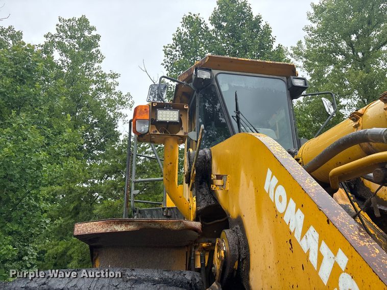 image for item EF1234 1996 Komatsu WA600-1LC wheel loader