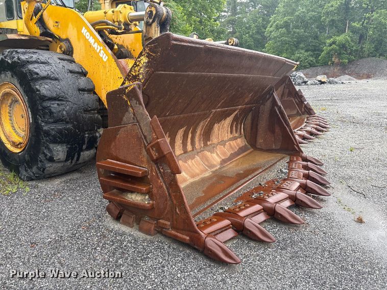 image for item EF1234 1996 Komatsu WA600-1LC wheel loader