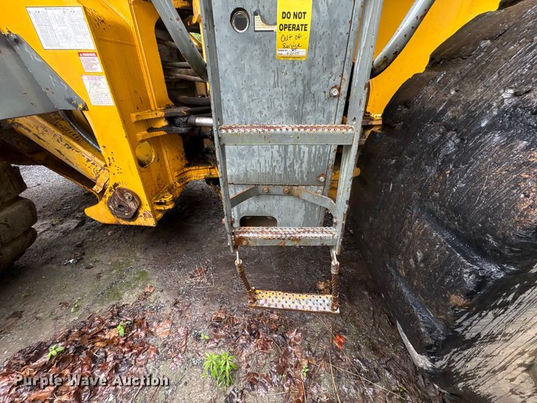 image for item EF1234 1996 Komatsu WA600-1LC wheel loader