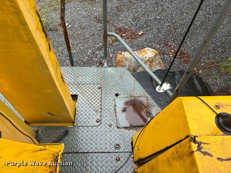 image for item EF1234 1996 Komatsu WA600-1LC wheel loader