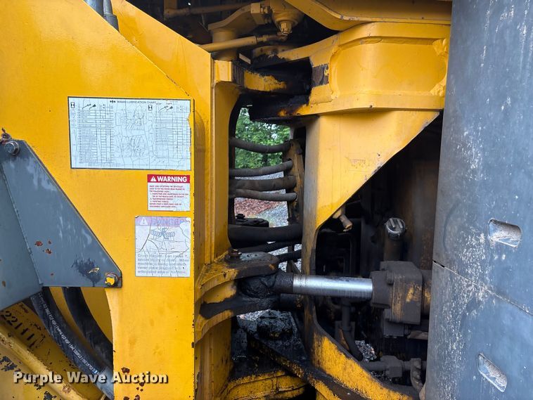 image for item EF1234 1996 Komatsu WA600-1LC wheel loader