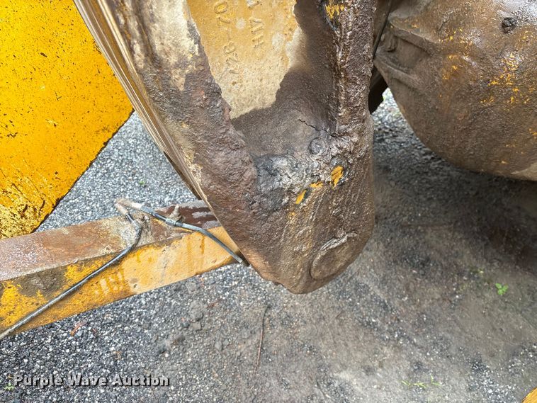 image for item EF1234 1996 Komatsu WA600-1LC wheel loader