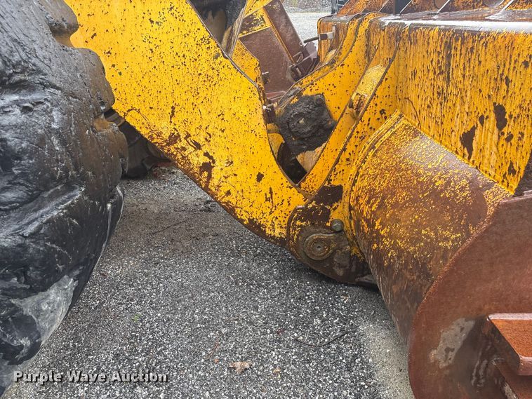 image for item EF1234 1996 Komatsu WA600-1LC wheel loader