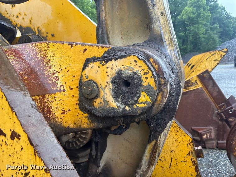 image for item EF1234 1996 Komatsu WA600-1LC wheel loader