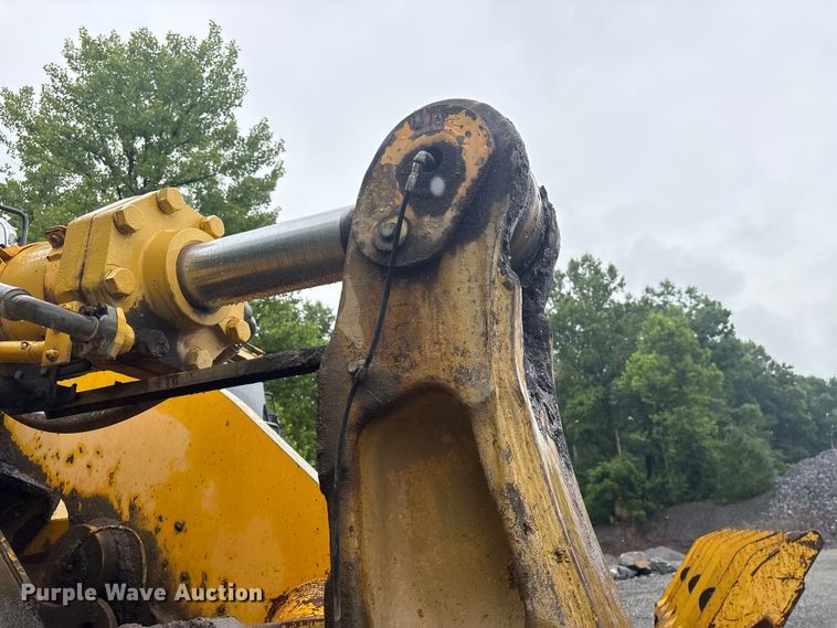 image for item EF1234 1996 Komatsu WA600-1LC wheel loader