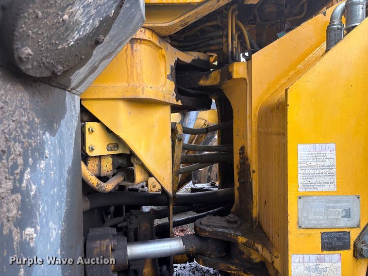 image for item EF1234 1996 Komatsu WA600-1LC wheel loader