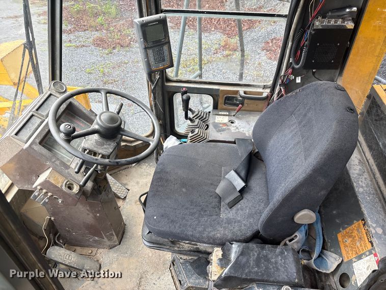 image for item EF1234 1996 Komatsu WA600-1LC wheel loader