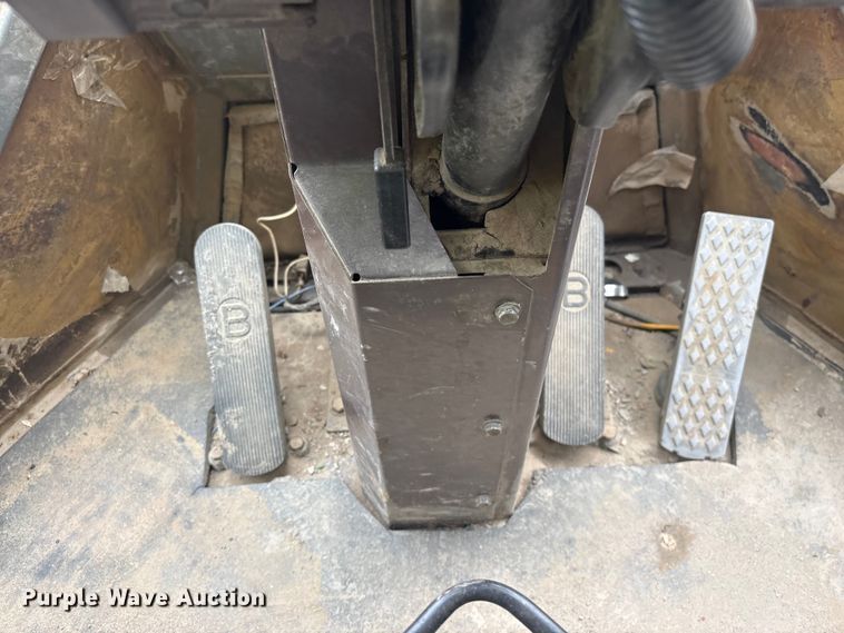 image for item EF1234 1996 Komatsu WA600-1LC wheel loader