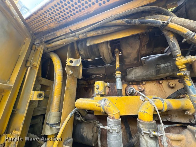 image for item EF1234 1996 Komatsu WA600-1LC wheel loader