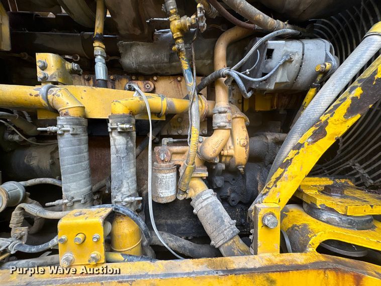 image for item EF1234 1996 Komatsu WA600-1LC wheel loader