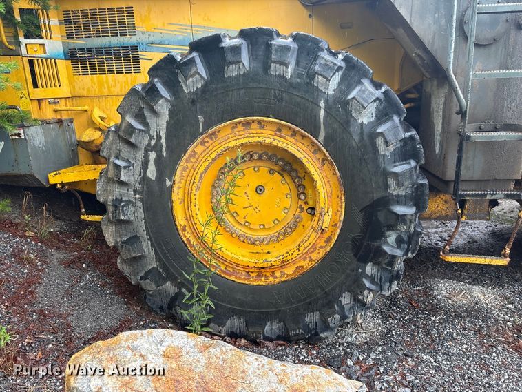 image for item EF1234 1996 Komatsu WA600-1LC wheel loader