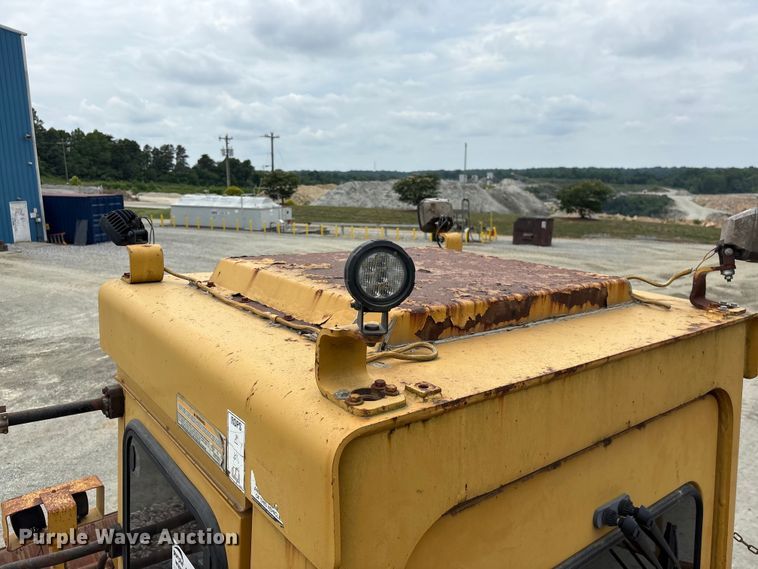 image for item EF1237 2000 Caterpillar 834B wheeled dozer