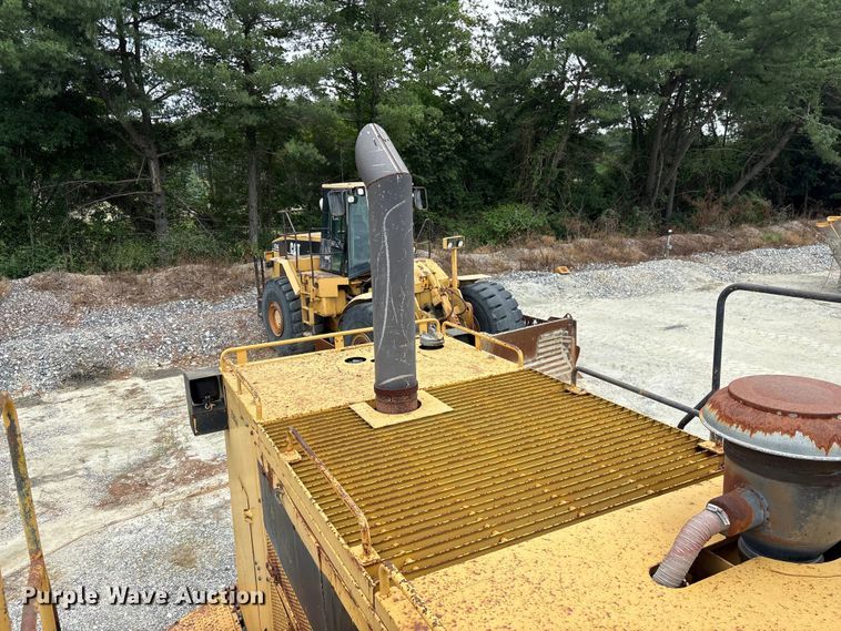 image for item EF1237 2000 Caterpillar 834B wheeled dozer