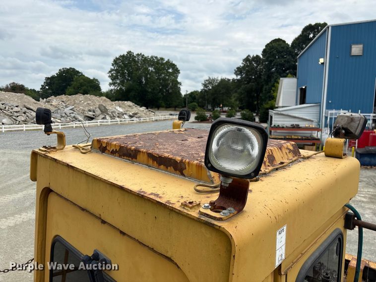 image for item EF1237 2000 Caterpillar 834B wheeled dozer