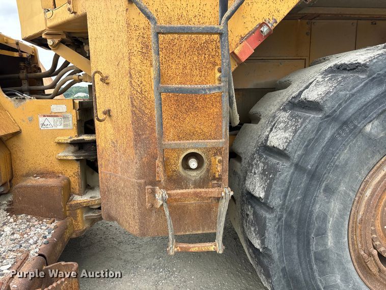 image for item EF1237 2000 Caterpillar 834B wheeled dozer