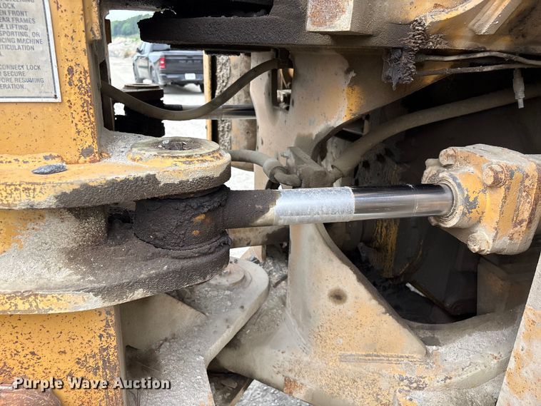 image for item EF1237 2000 Caterpillar 834B wheeled dozer