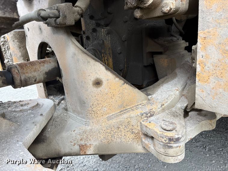 image for item EF1237 2000 Caterpillar 834B wheeled dozer