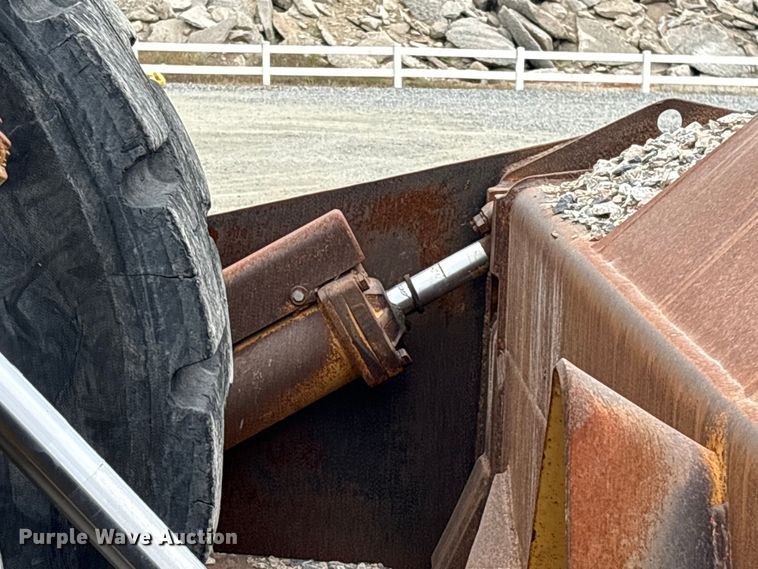 image for item EF1237 2000 Caterpillar 834B wheeled dozer