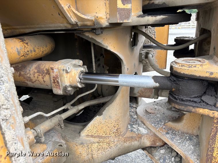 image for item EF1237 2000 Caterpillar 834B wheeled dozer
