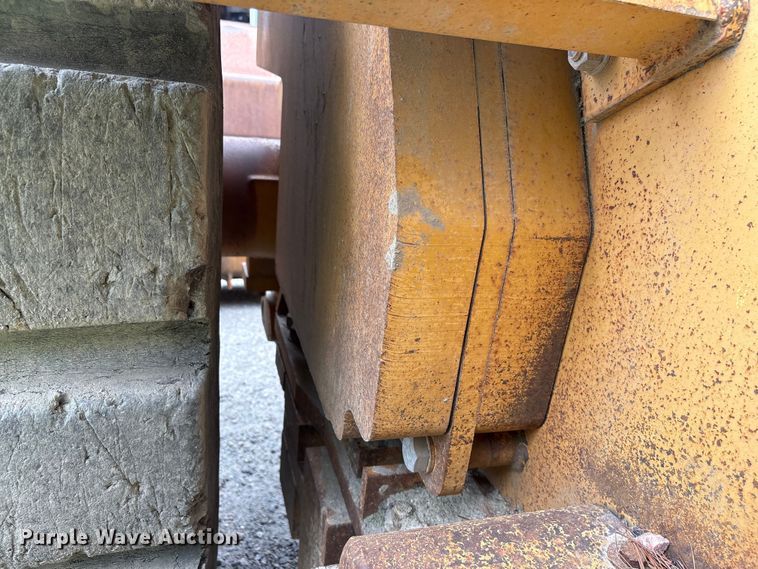 image for item EF1237 2000 Caterpillar 834B wheeled dozer