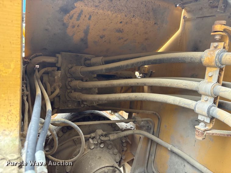 image for item EF1237 2000 Caterpillar 834B wheeled dozer