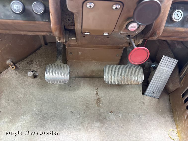 image for item EF1237 2000 Caterpillar 834B wheeled dozer